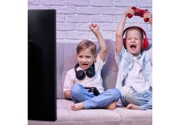 El tiempo frente a la pantalla y los niños: cómo guiar a tu hijo